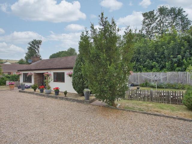 Bungalow for sale in Ash, Kent