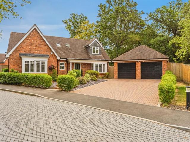 Bungalow for sale in Old Wivelsfield, Iford