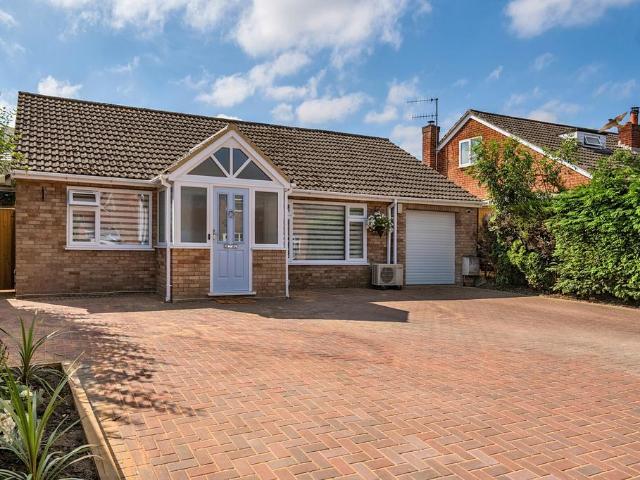 Bungalow for sale in Marlborough, Easton Royal