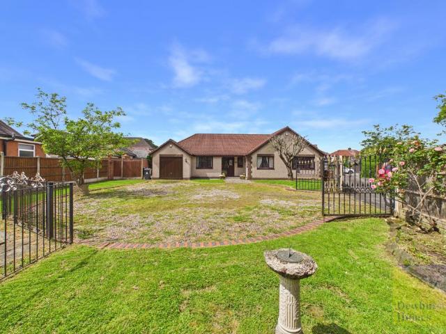 Bungalow for sale in Penwortham, Firbank