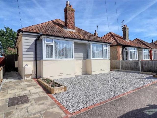Bungalow for sale in Dale Hill, Essex