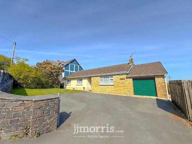 Bungalow for sale in Croes-lan, Wales