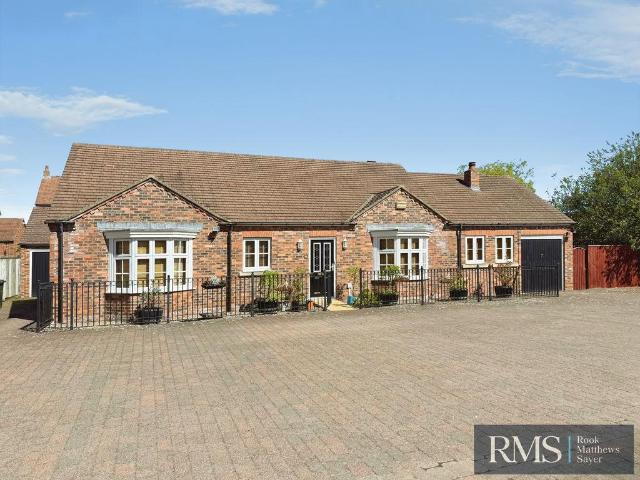 Bungalow for sale in North Gosforth, Newcastle Upon Tyne
