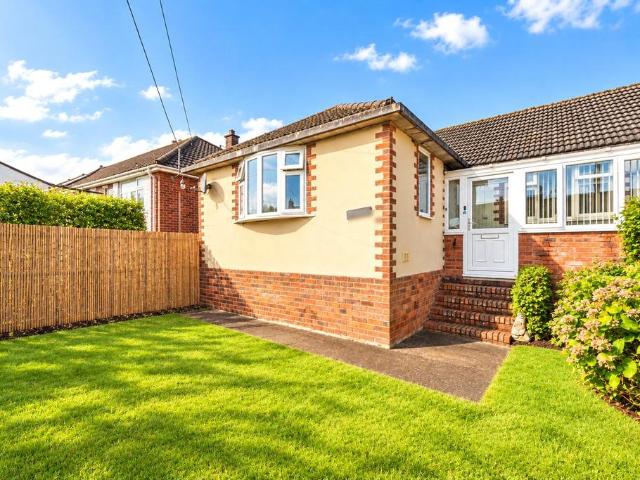 Bungalow for sale in Pentre, Mold