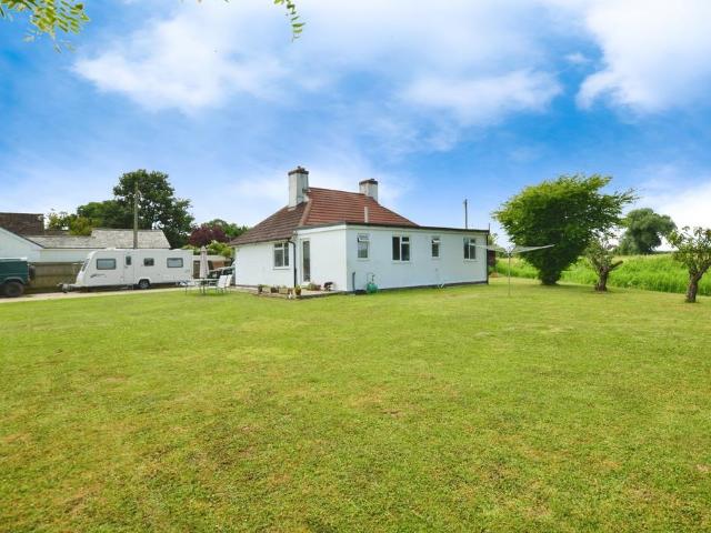 Bungalow for sale in Folkestone, Kent