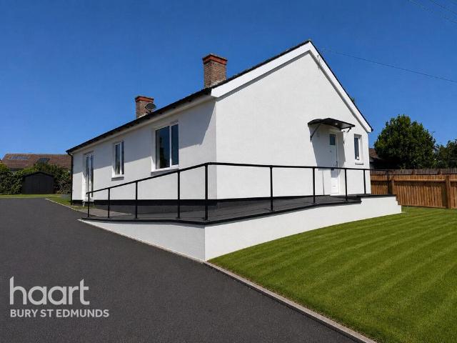 Bungalow for sale in Combs Ford, Bedingfield