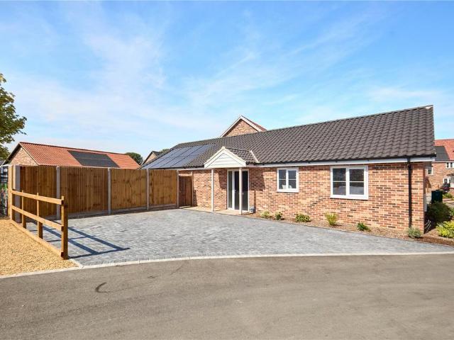 Bungalow for sale in Bedingfield, Suffolk
