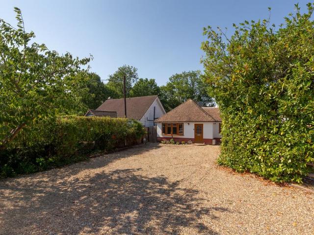 Bungalow for sale in Burstow, Hillview