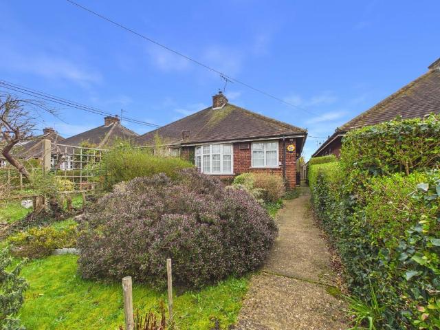 Bungalow for sale in Iver, Iver Heath