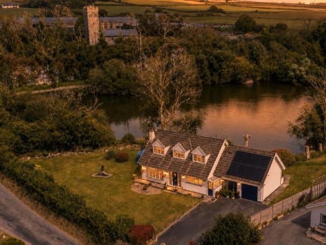 Bungalow for sale in Lampeter Velfrey, Ludchurch