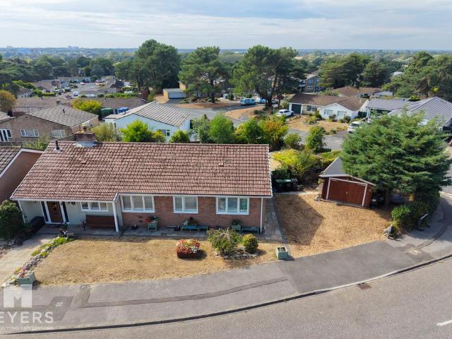 Bungalow for sale in Fairmile, Christchurch