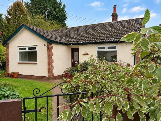 Bungalow for sale in Publow, Pensford