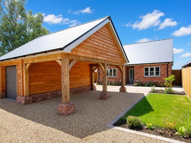 Bungalow for sale in Dale Hill, Essex