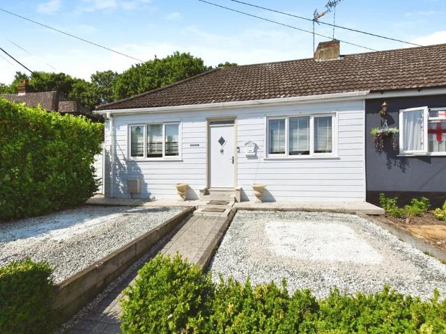 Bungalow for sale in Barling, Essex