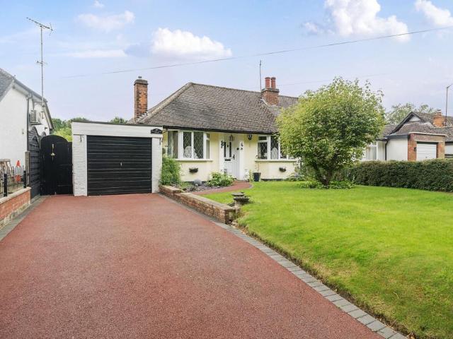 Bungalow for sale in Sawbridgeworth, Colliers End