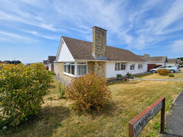 Bungalow for sale in Sully, Wales