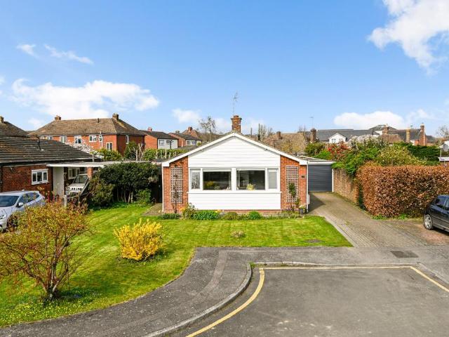 Bungalow for sale in Headcorn, Maidstone
