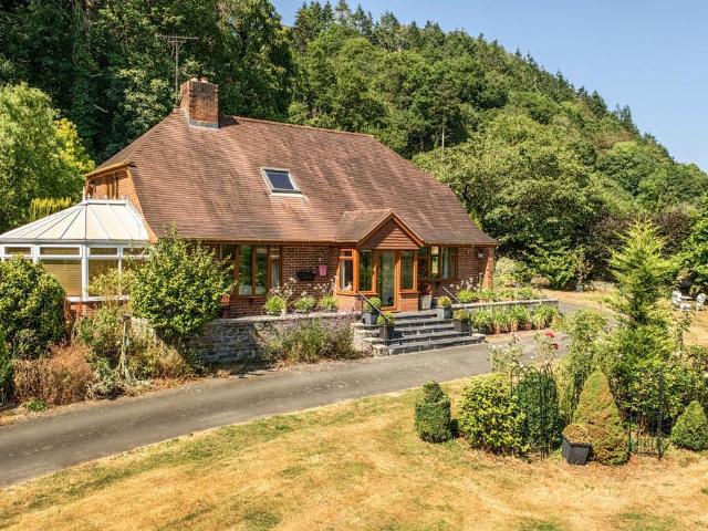 Bungalow for sale in Meifod, Wales