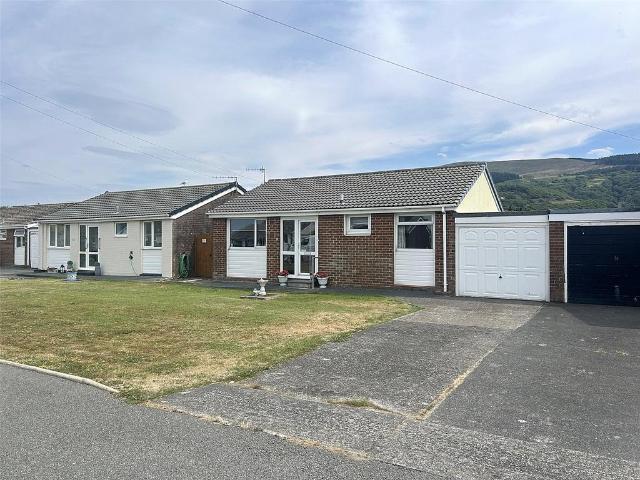 Bungalow for sale in Fairbourne, Wales