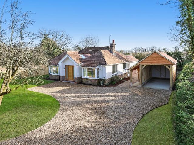 Bungalow for sale in Burstow, Hillview