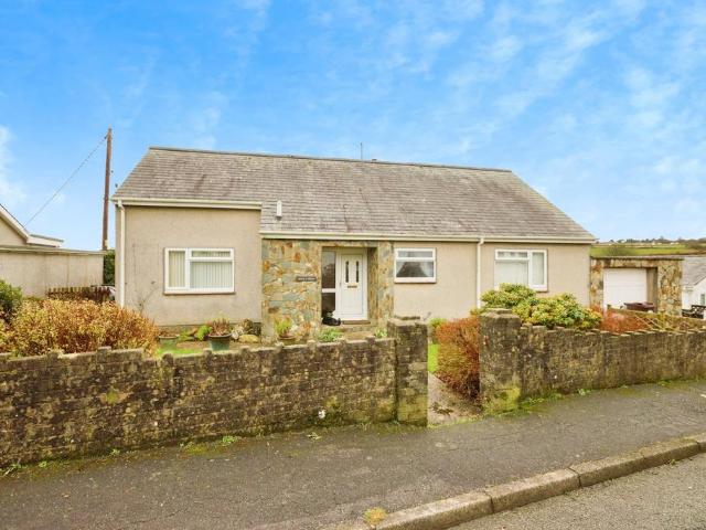 Bungalow for sale in Llanbedrog, Wales
