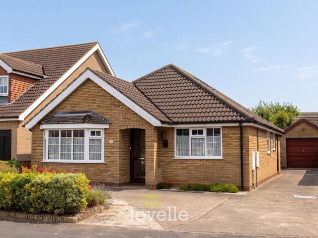 Bungalow for sale in Waltham