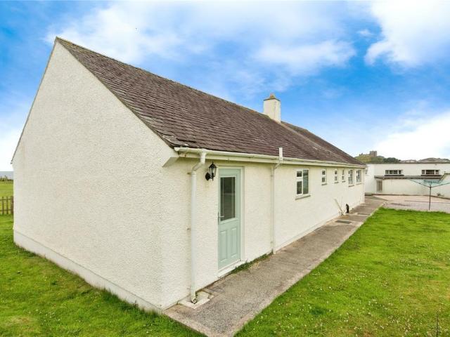 Bungalow for sale in Criccieth