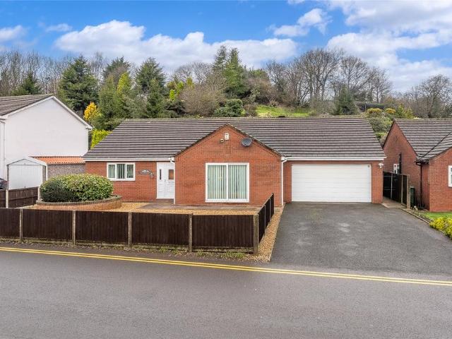 Bungalow for sale in Hinkshay, Telford
