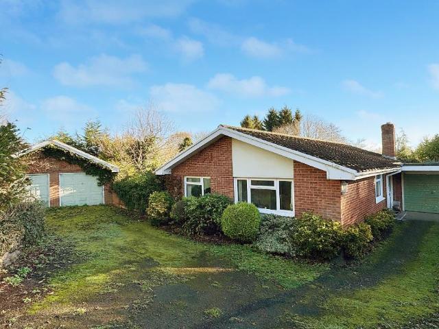 Bungalow for sale in Pencombe with Grendon Warren