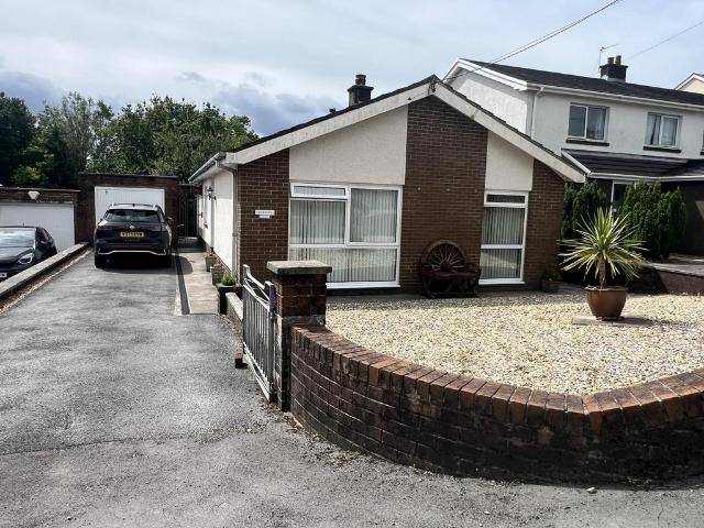 Bungalow for sale in Llandybie, Capel Hendre
