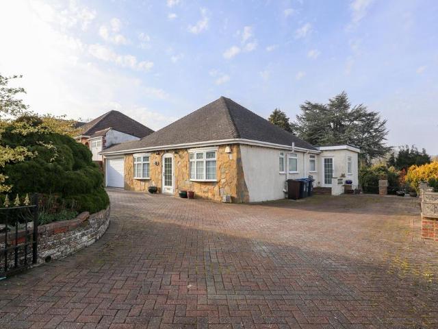 Bungalow for sale in London Borough of Croydon, Isle Of Man