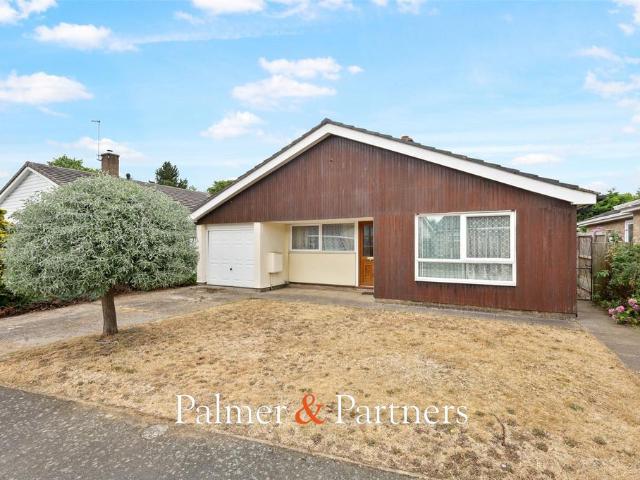 Bungalow for sale in Fordham Heath, Essex