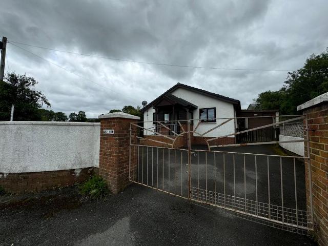 Bungalow for sale in Trefeurig, Wales
