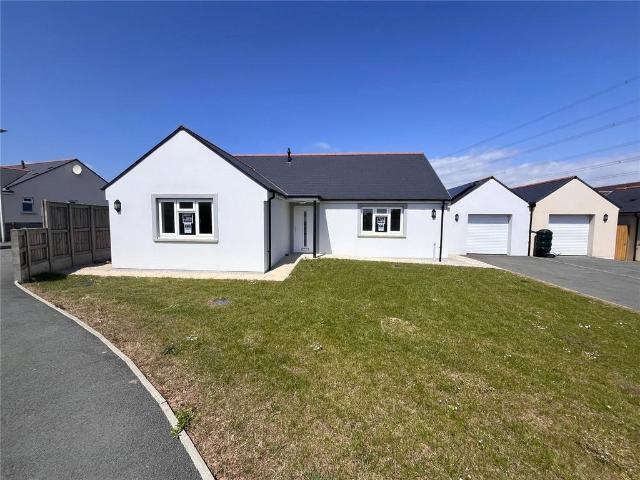 Bungalow for sale in Monkton, Hundleton