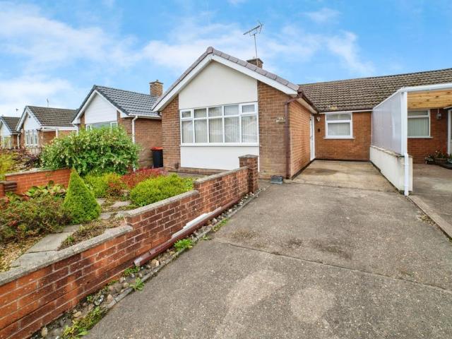 Bungalow for sale in Huthwaite, East Midlands