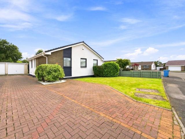 Bungalow for sale in Cumbernauld, Scotland