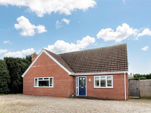 Bungalow for sale in Thatcham, West Berkshire