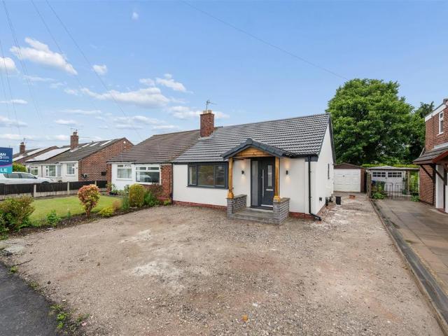 Bungalow for sale in Thelwall, Warrington