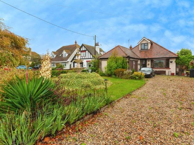 Bungalow for sale in Dale Hill, Essex