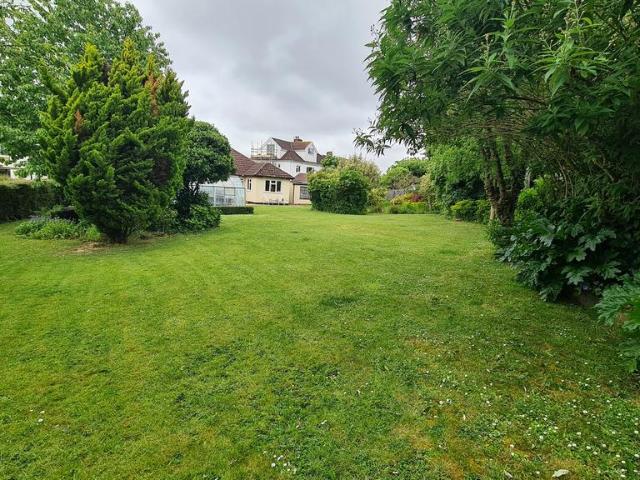 Bungalow for sale in Feckenham, City Of Bristol