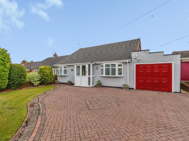 Bungalow for sale in Chadsmoor, Staffordshire