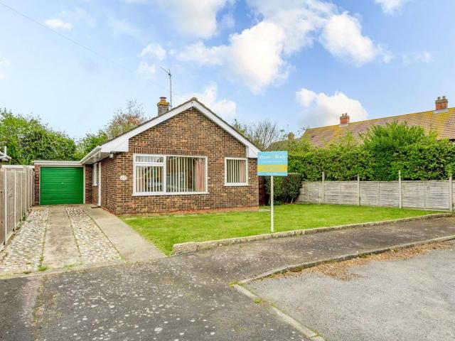Bungalow for sale in Stokesby, Norfolk