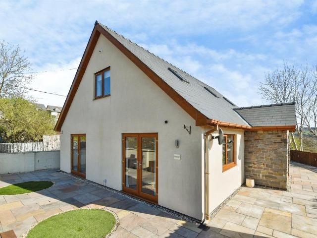 Bungalow for sale in Sirhowy, Wales