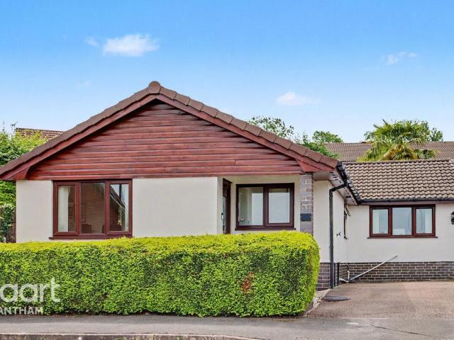 Bungalow for sale in Harrowby, Barholm