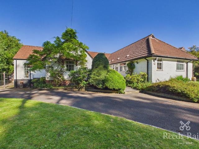 Bungalow for sale in Georgia, Greater Manchester