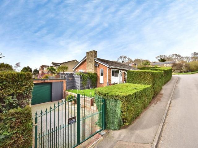 Bungalow for sale in Minster-on-Sea, Oad Street