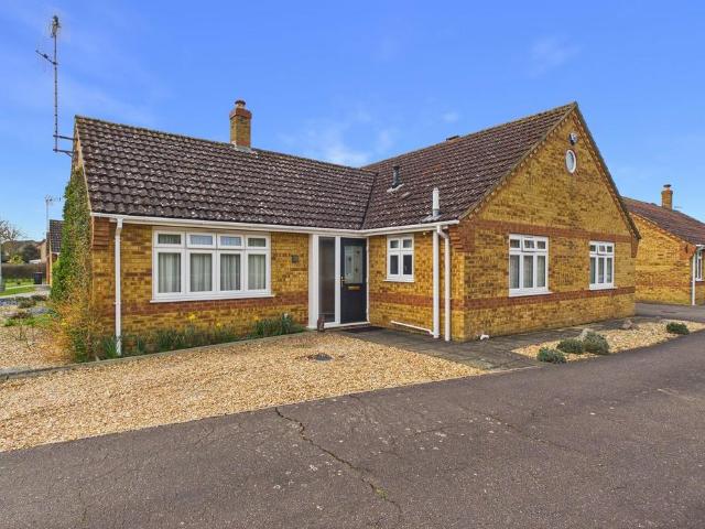 Bungalow for sale in Watlington, Brookville