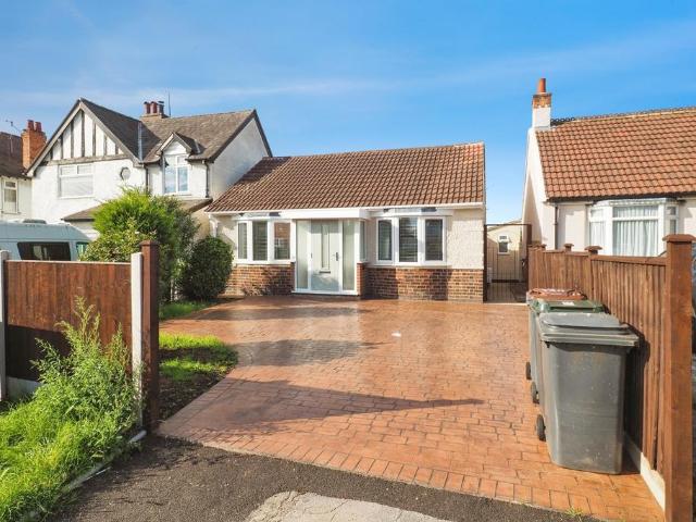 Bungalow for sale in Attenborough, East Midlands