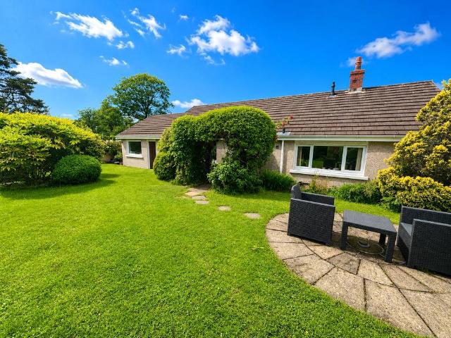Bungalow for sale in Pentlepoir, Wales