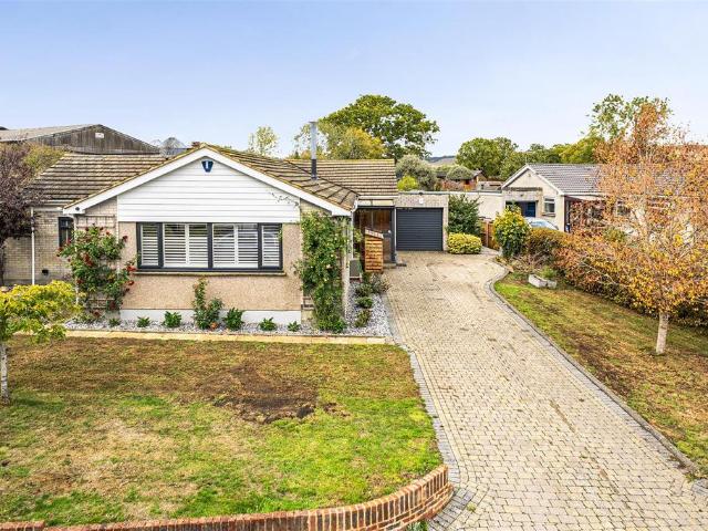 Bungalow for sale in Eyhorne Street, Maidstone